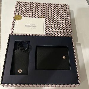 Tory Burch Passport and Luggage Tag Set